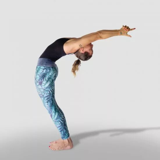 Hasta Uttanasana (Raised Arm Pose)